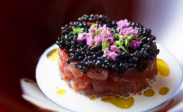Tuna tartare with caviar
